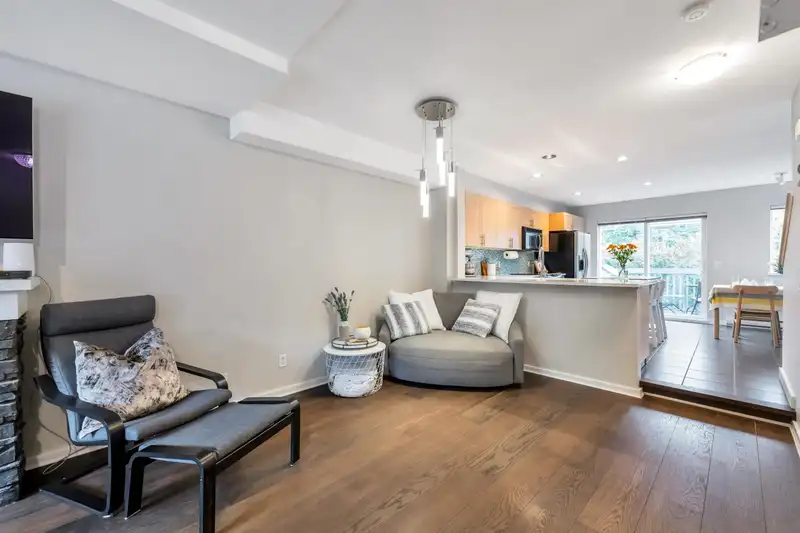 9 15168 36 AVENUE - photo 3 of 37