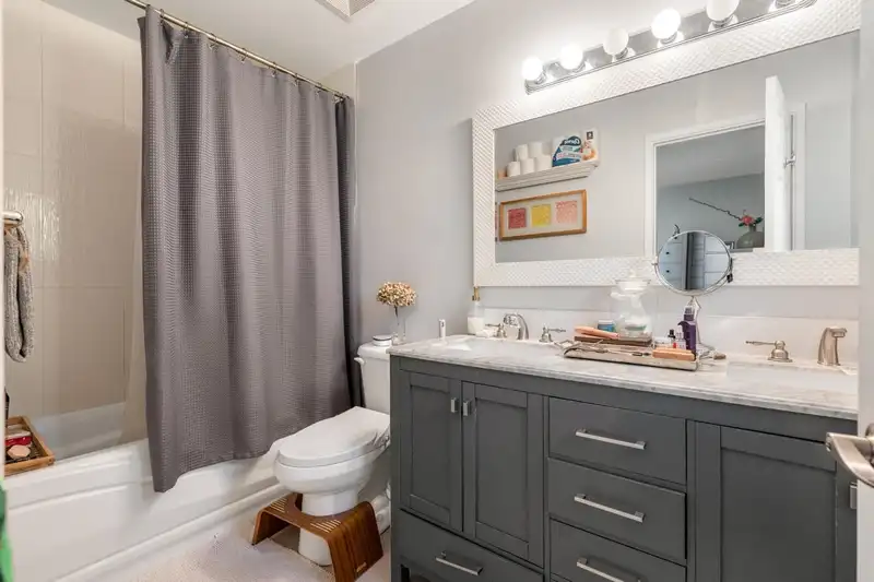 13257 14A AVENUE - photo 4 of 17