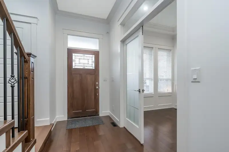 17349 1 AVENUE - photo 4 of 40