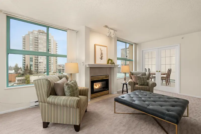 704 728 PRINCESS STREET - photo 4 of 25