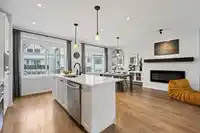 16 3339 148 STREET - thumbnail 12