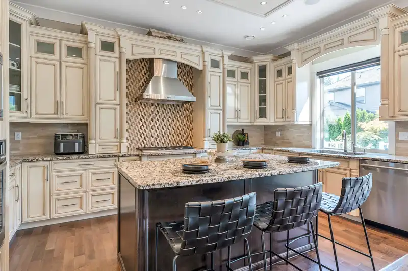 14620 36B AVENUE - photo 4 of 40