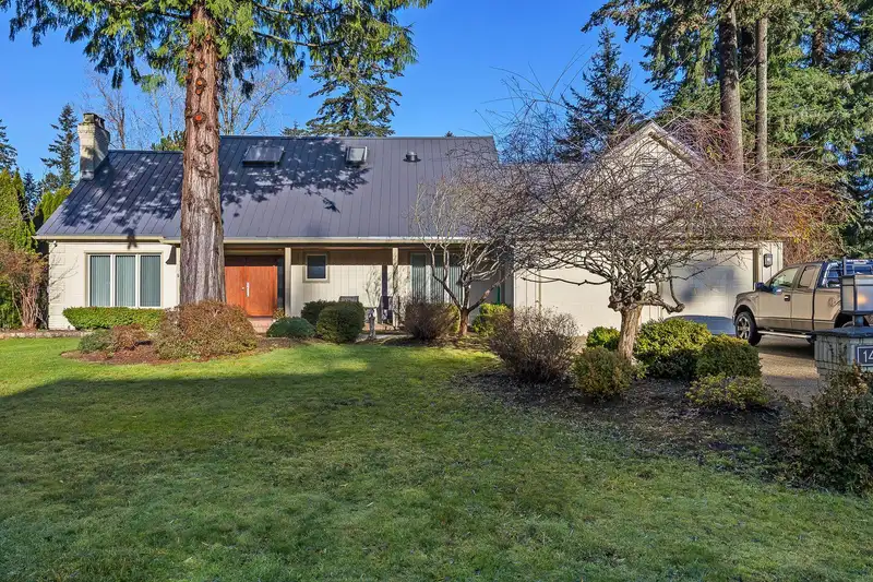 14157 25A AVENUE - photo 1 of 22