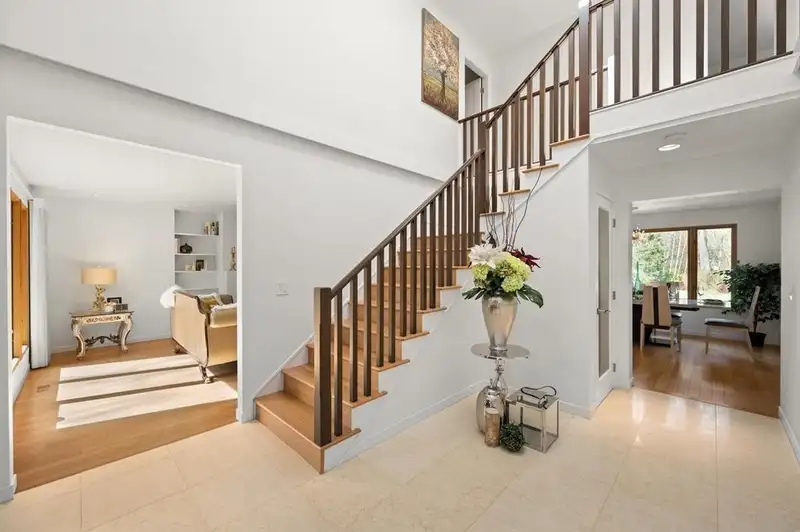 14157 25A AVENUE - photo 4 of 22