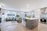 15592 GOGGS AVENUE - thumbnail 2