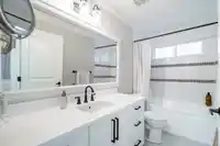 15592 GOGGS AVENUE - thumbnail 19