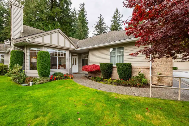 77 2533 152 STREET - photo 2 of 40