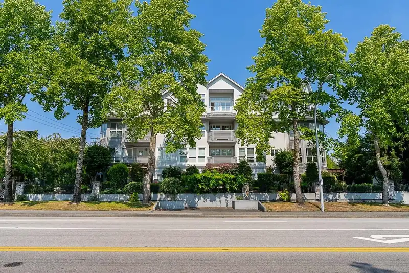 406 1630 154 STREET - photo 1 of 3