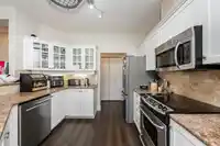 406 1630 154 STREET - thumbnail 13