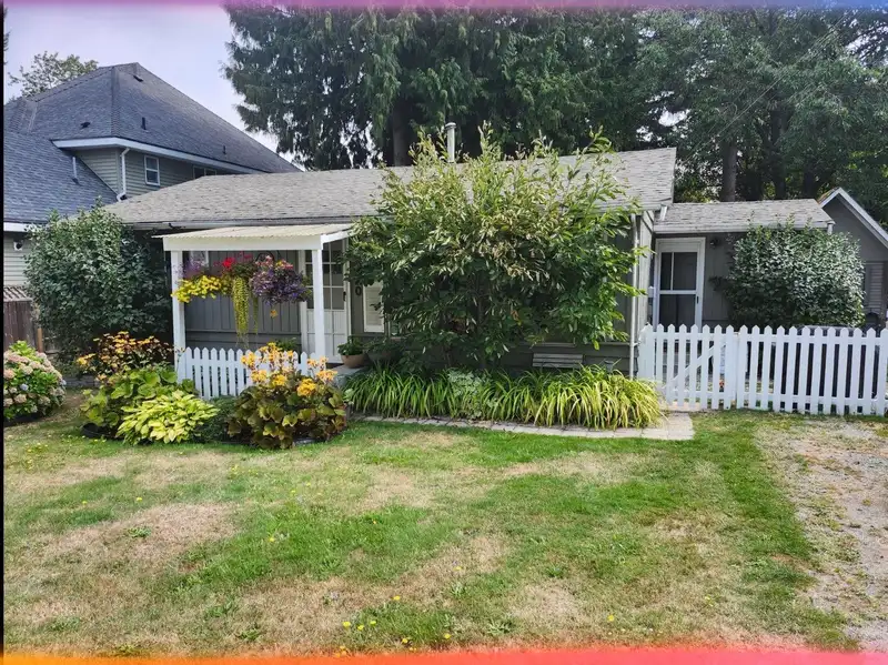 2320 153A STREET - photo 2 of 7
