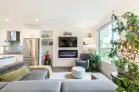 21 15885 16 AVENUE - thumbnail 5