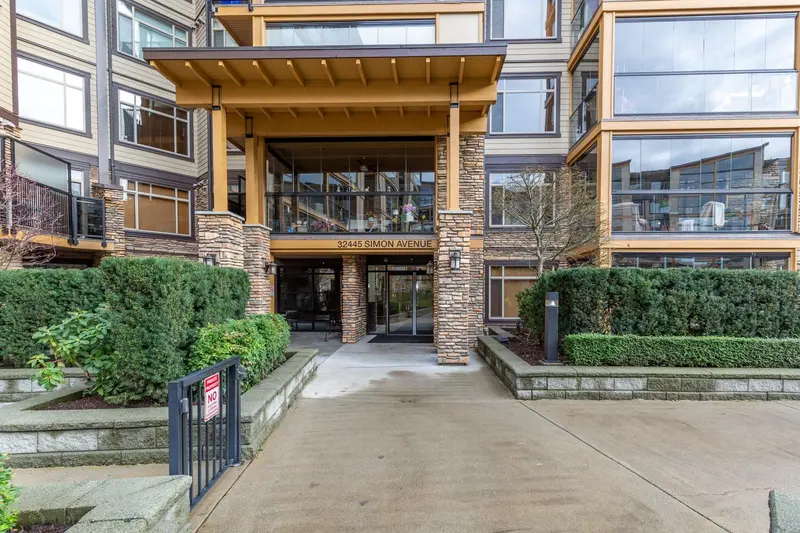 620 32445 SIMON AVENUE - photo 1 of 25