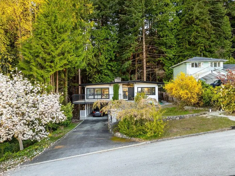 868 PROSPECT AVENUE - photo 2 of 25