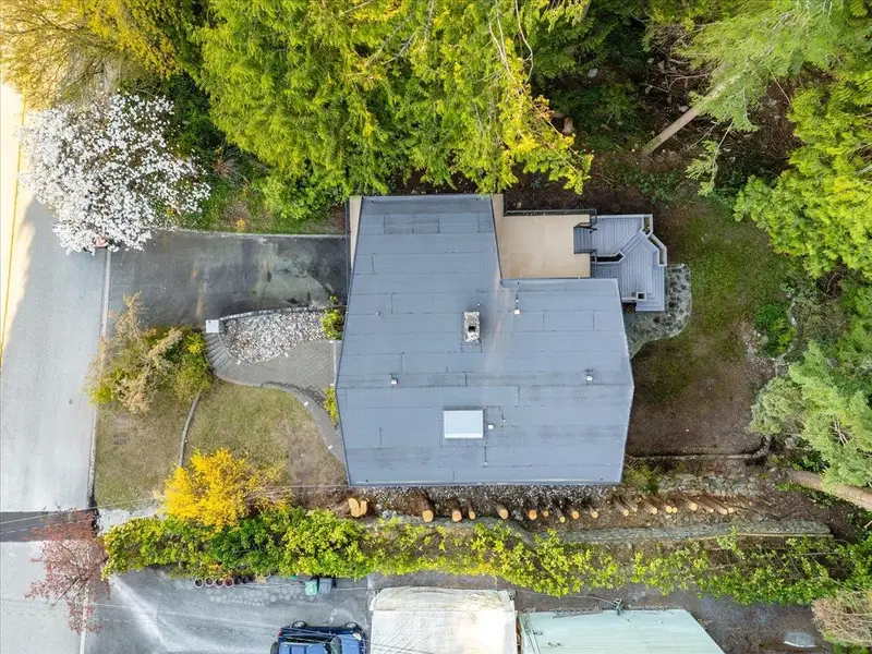 868 PROSPECT AVENUE - photo 4 of 25