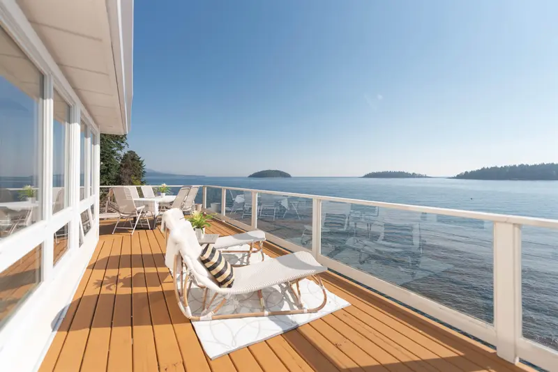 6655 SUNSHINE COAST HIGHWAY - photo 1 of 25