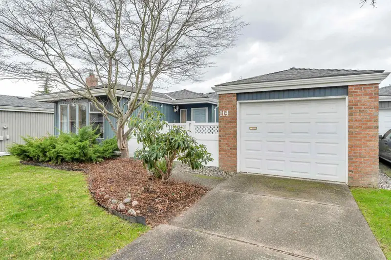 114 14271 18A AVENUE - photo 3 of 25