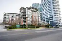 302 1550 MARTIN STREET - thumbnail 2
