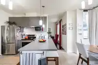 302 1550 MARTIN STREET - thumbnail 19