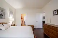 302 1550 MARTIN STREET - thumbnail 26