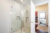 302 1550 MARTIN STREET - thumbnail 30