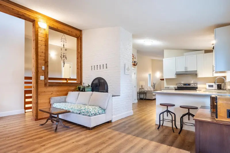 914 GOWER POINT ROAD - photo 2 of 25