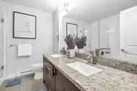 223 2970 KING GEORGE BOULEVARD - thumbnail 10