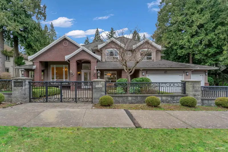 14033 34A AVENUE - photo 2 of 40