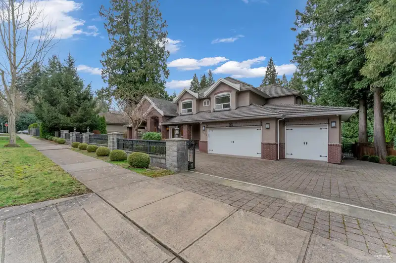 14033 34A AVENUE - photo 4 of 40