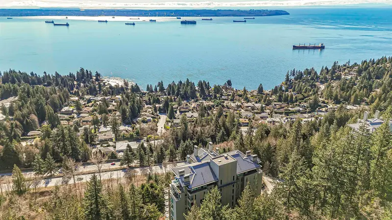 1001 3315 CYPRESS PLACE - photo 2 of 25