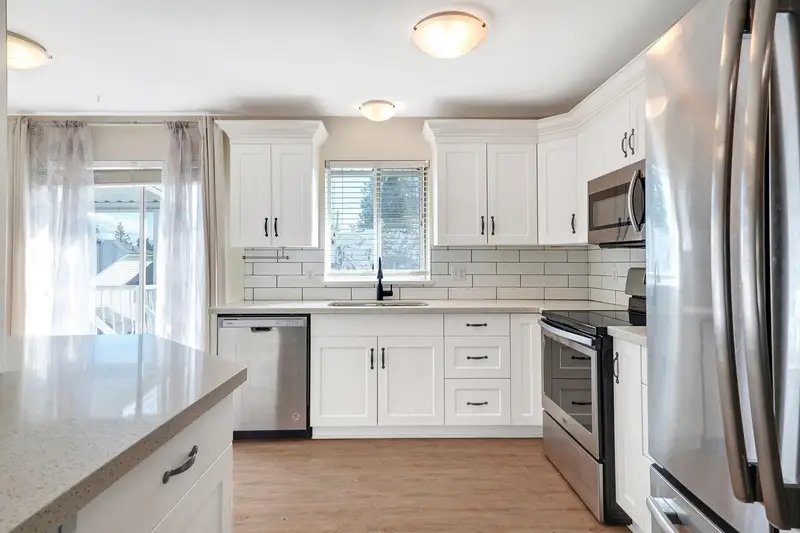 33334 BEST AVENUE - photo 3 of 25