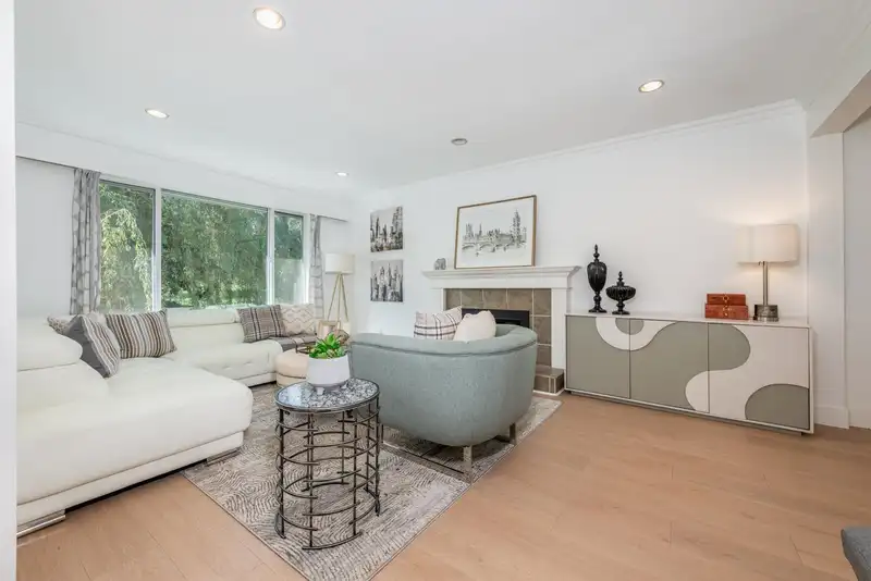 1338 STEVENS STREET - photo 2 of 35