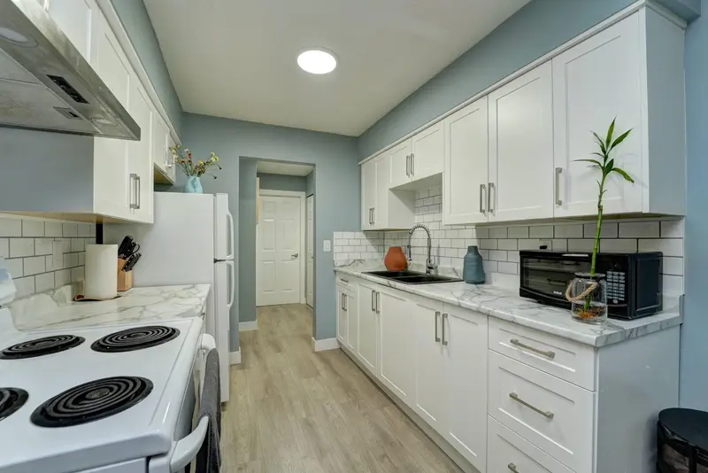 202 33450 GEORGE FERGUSON WAY - photo 4 of 16