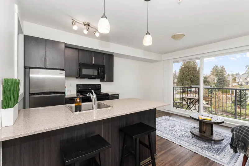 321 2565 CAMPBELL AVENUE - photo 4 of 24