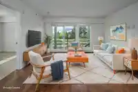 406 15735 CROYDON DRIVE - thumbnail 2