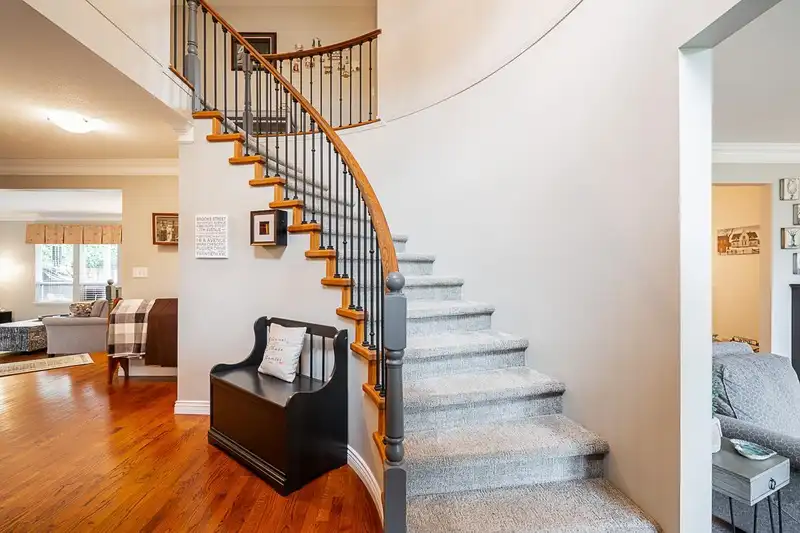 12432 20 AVENUE - photo 4 of 40