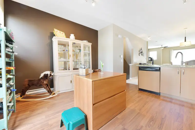 53 2729 158 STREET - photo 4 of 25