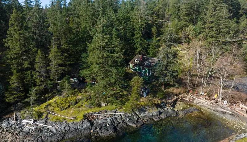 5066 SHERMAN LANE - photo 3 of 25