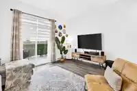 4 16357 15 AVENUE - thumbnail 7