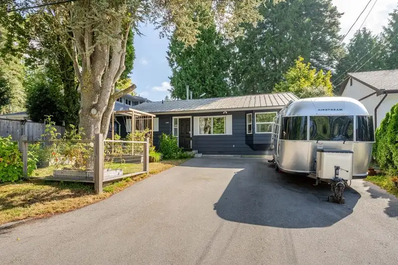 1446 128A STREET - photo 1 of 5