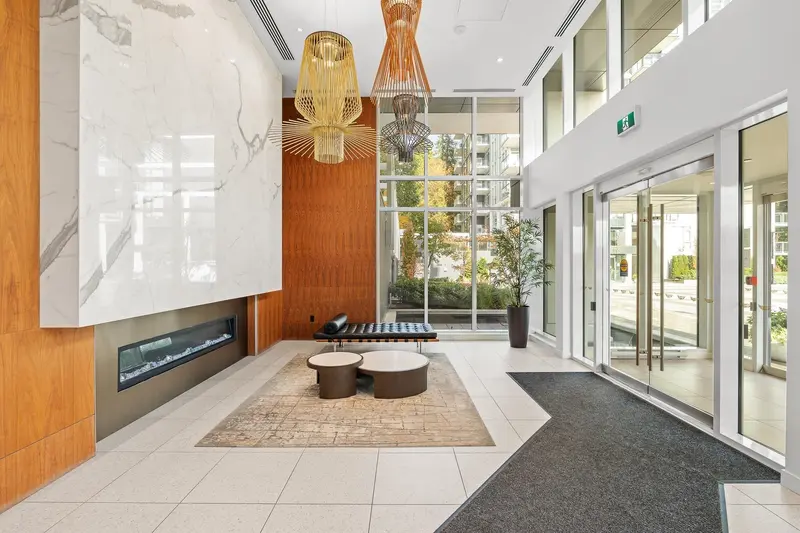 205 585 AUSTIN AVENUE - photo 3 of 24