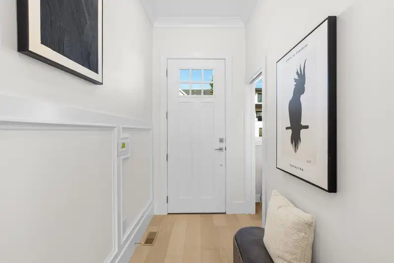 102 16622 18A AVENUE - photo 2 of 29