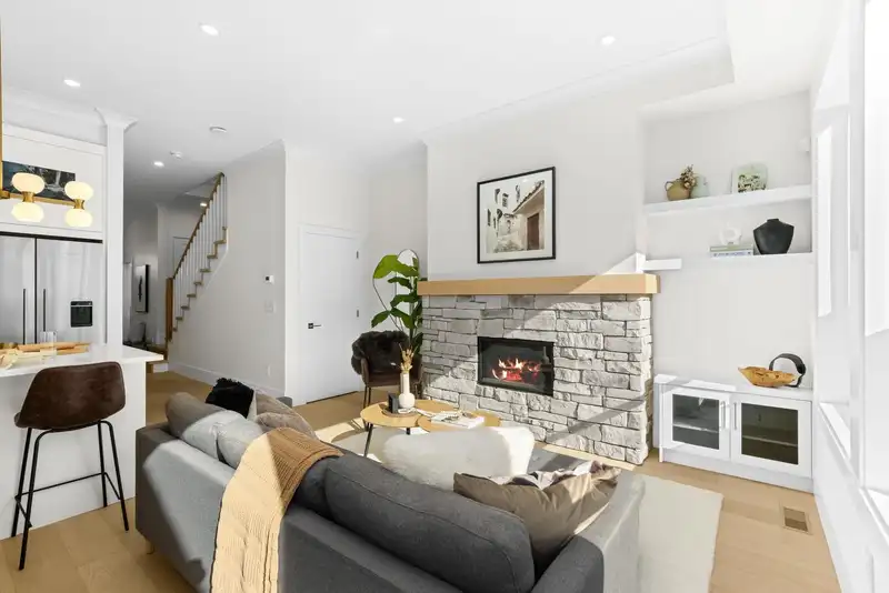 102 16622 18A AVENUE - photo 4 of 29