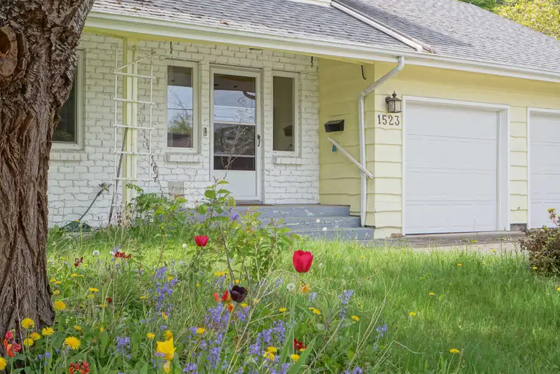 1523 PARKER PLACE - photo 2 of 24