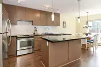 205 15775 CROYDON DRIVE - thumbnail 10