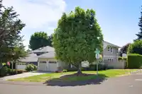 1447 134A STREET - thumbnail 3
