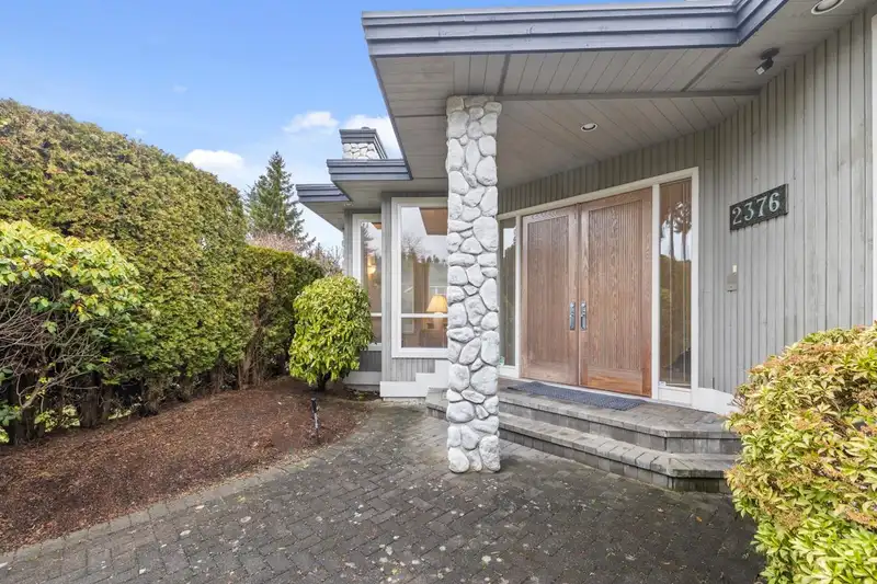 2376 134 STREET - photo 4 of 40