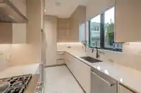 1072 HABGOOD STREET - thumbnail 12