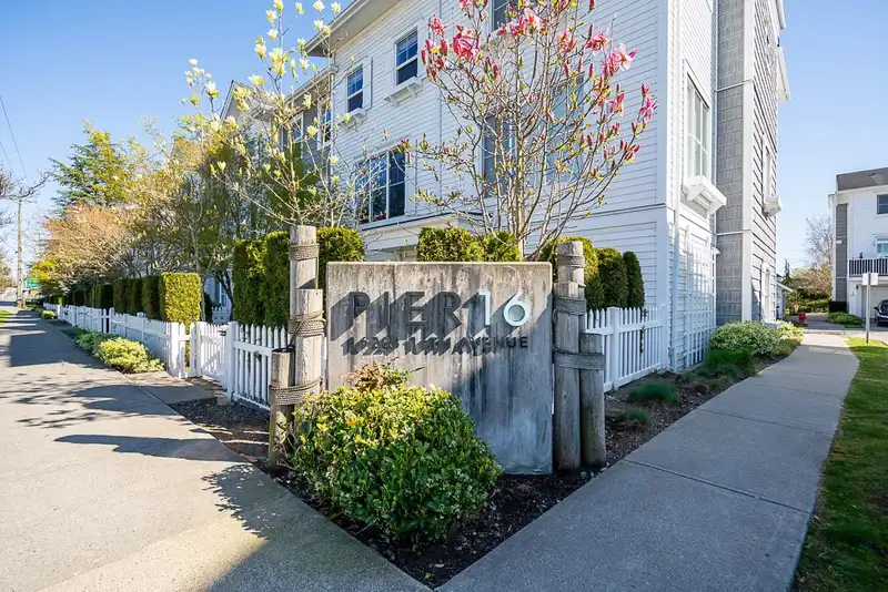 42 16228 16 AVENUE - photo 1 of 36