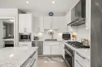 203 1975 154 STREET - thumbnail 6