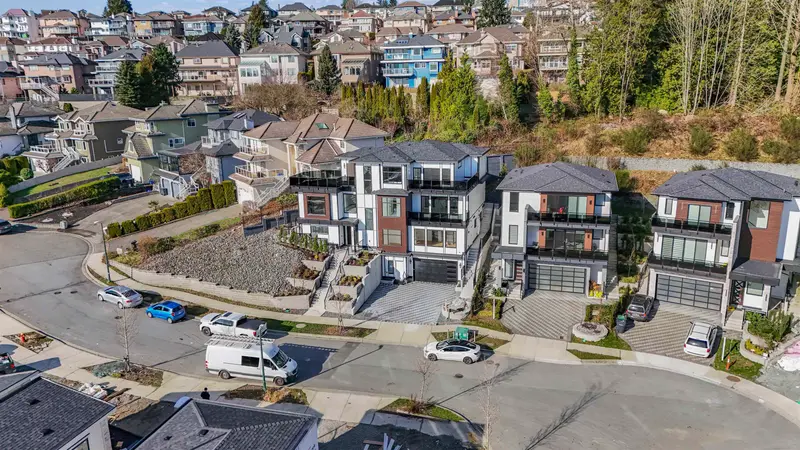 2263 MONASHEE COURT - photo 2 of 25